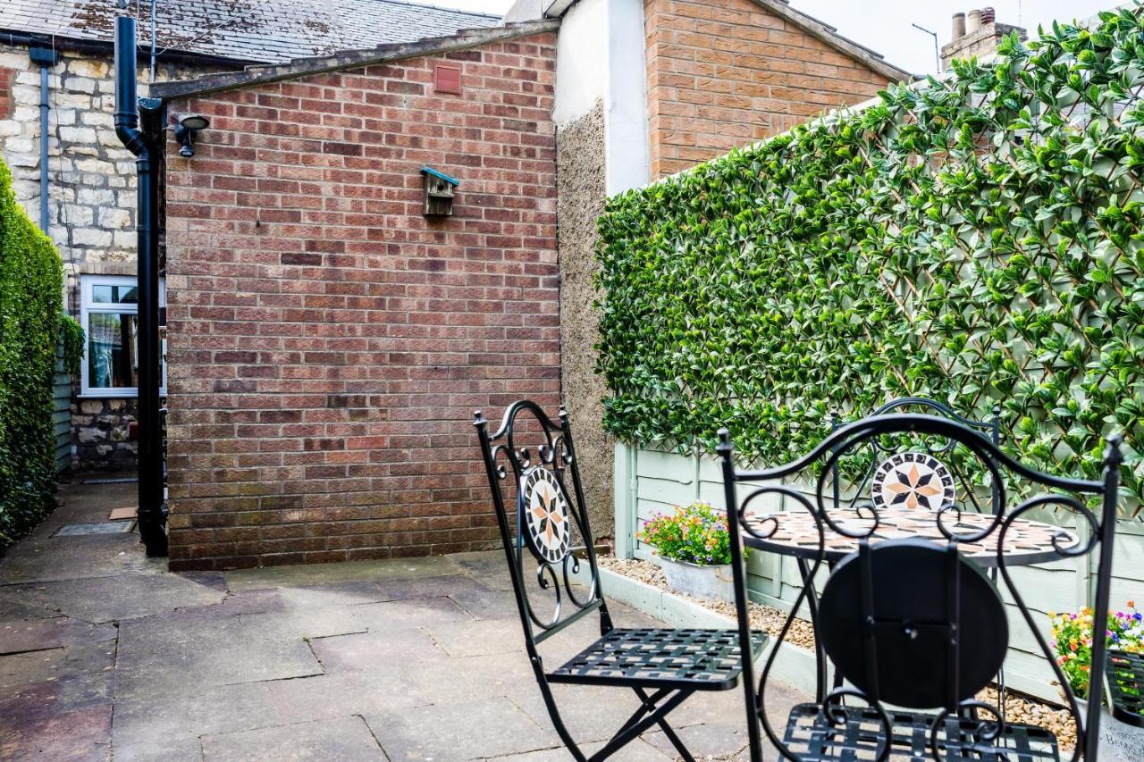 Laurel Cottage Burton  エクステリア 写真